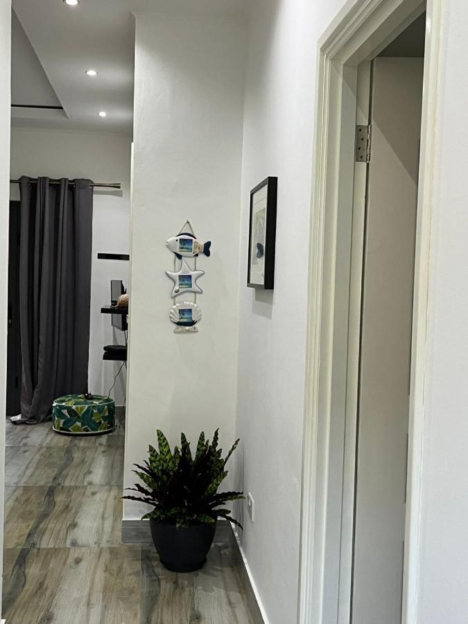 Jasmine Stay Self-Catering Apartments Victoria Ngoại thất bức ảnh