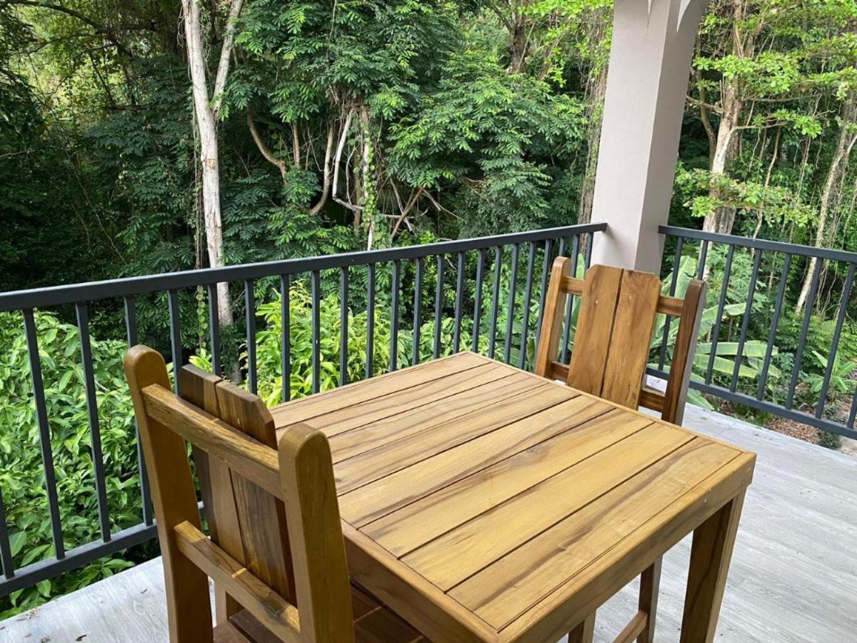 Jasmine Stay Self-Catering Apartments Victoria Ngoại thất bức ảnh