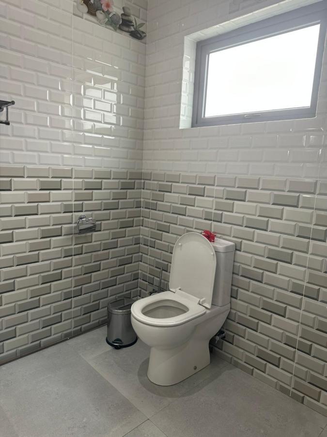 Jasmine Stay Self-Catering Apartments Victoria Ngoại thất bức ảnh
